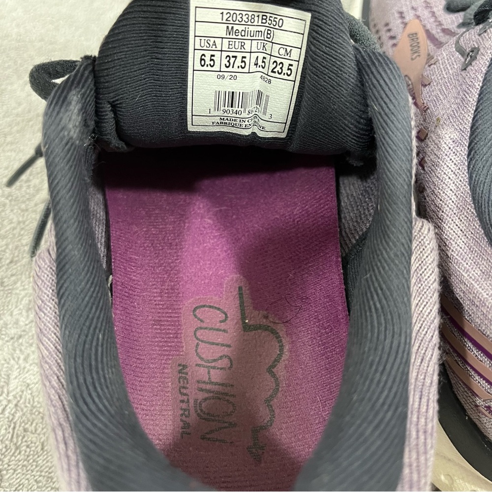 Brooks Ghost 13 Purple White 1203381B550 Women's 6.5B - Picture 5 of 10